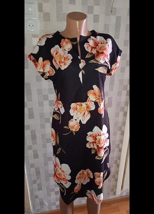 Платье в принт цветочный