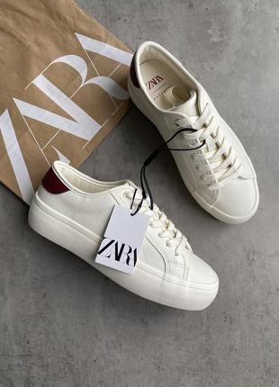 Базовые молочные кеды zara