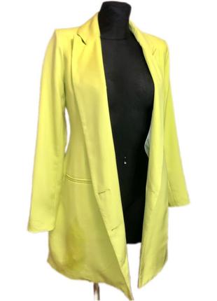 Удлиненный лимонный пиджак