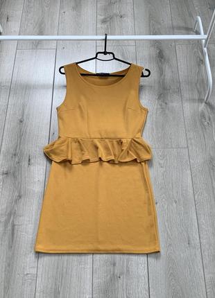 Платье платье размер s стильная хорошенькая коктейльная
