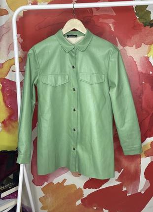 Куртка рубашка из искусственной кожи зеленая boohoo размер 36