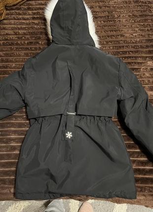 Зимовий пуховик