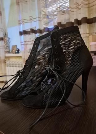 Туфли high heels
