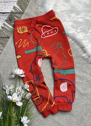 Спортивные штаны