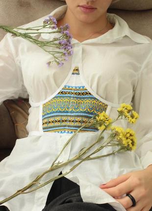 Підгрудрий корсет з вишивкою