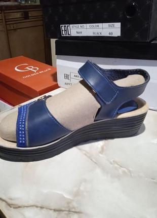 Босоножки женские