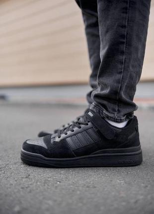 Adidas forum low black