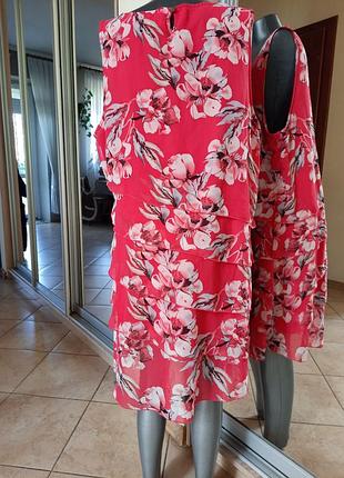 Ефектне з воланами плаття 👗 2