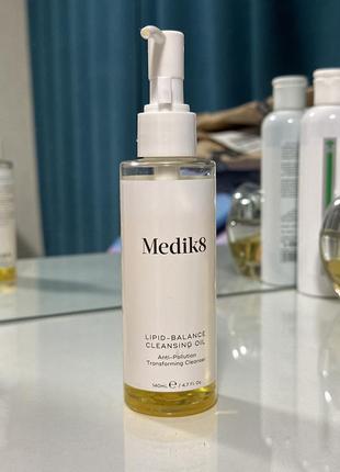Гидрофильное масло для очищения кожи medik8 cleansing oil