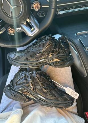 Жіночі кросівки 
balenciaga runner black
