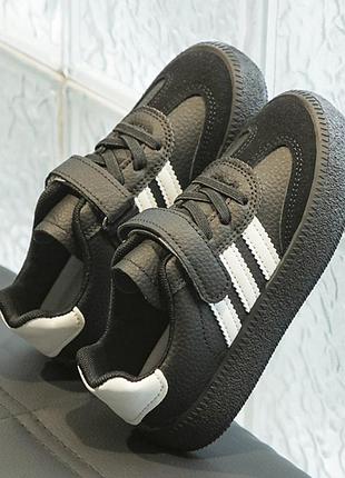 Детские спортивные кроссовки adic 🖤