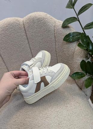 Кросівки для дітей