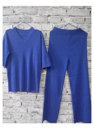 Костюм стильний