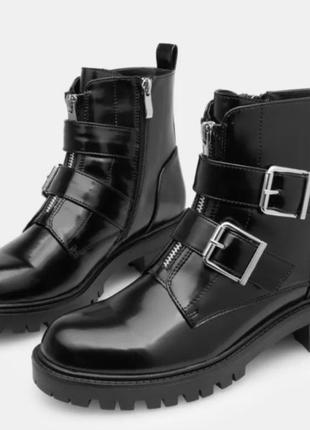 Ботинки демисезонные, лакированная кожа