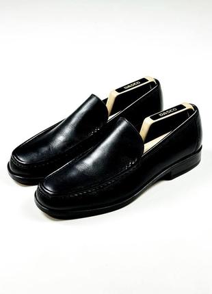 Шкіряні лофери loake