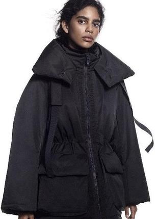 Легендарна куртка-пуховик  uniqlo +j коллаборація jil sander. розмір s. оверсайз на s, m. під куртку є ще кашемірова шапка.