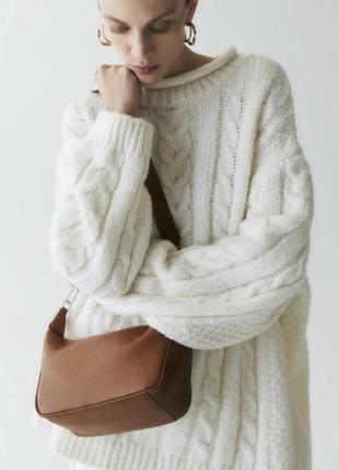 Теплый уютный свитер в косы с шерстью и альпакой