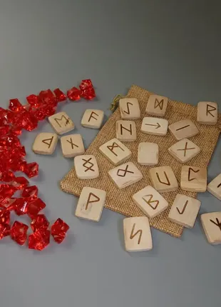 Набір дерев'яних скандинавських рун із натурального клена в мішечку рунічний оракул+подарунок