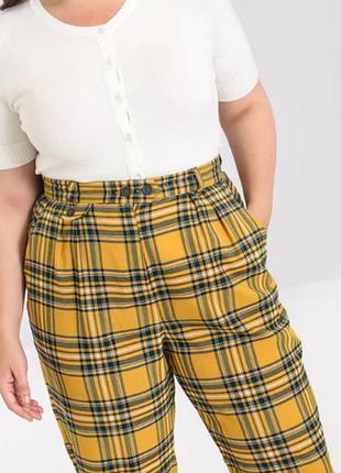 Жіночі трендові штани в клітинку hell bunny