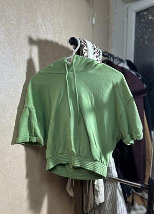 Топ з коротким рукавом та капюшоном con’t call me jennifer