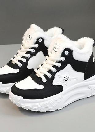 Кросівки теплі на платформі р.36-40.