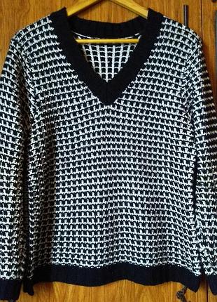 Красивый вязаный свечеток в идеальном состоянии.