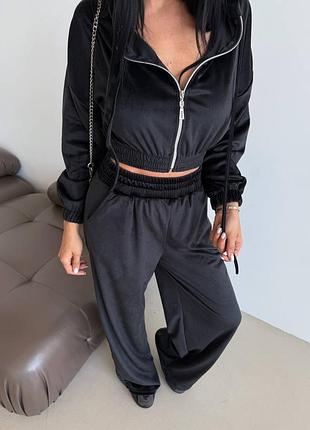 Стильный повседневный костюм