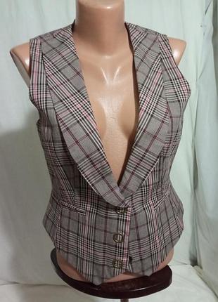 Фірмовий твідовий жіночий жилет р. 46