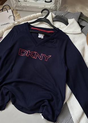 Красивый женский джемпер dkny