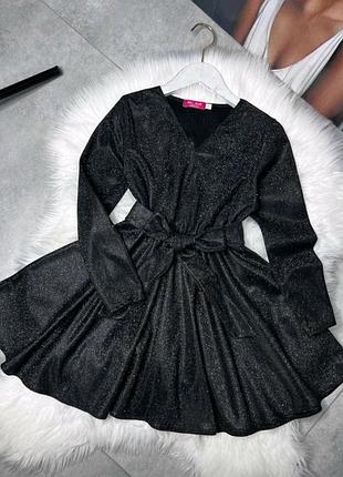 Гарна нарядна сукня