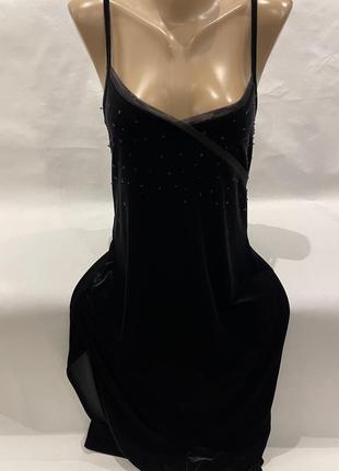 Оксамитова сукня