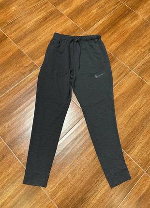 Nike спортивные штаны s