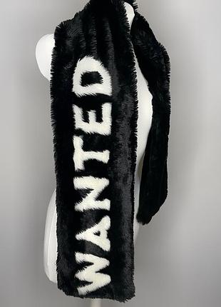 Skinny dip шарф зі штучного хутра пухнастий чорний широкий с принтом текстом wanted