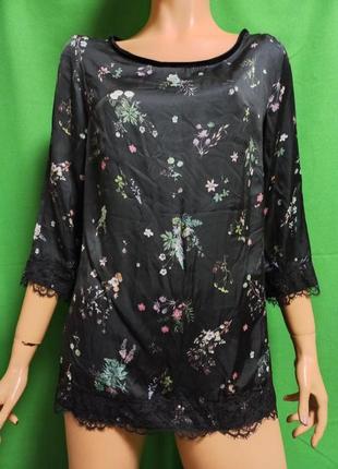 Блуза из сатиновой блестящей вискозы с отделкой из кружева elena miro