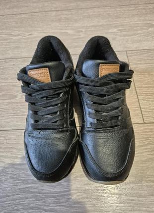 Жіночі зимові кросівки reebok