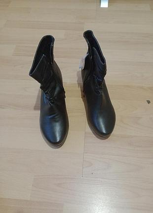 Ботинки весенние