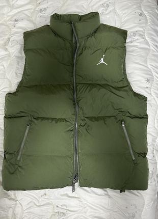 Жилетка мужская новая упакована м и l nike jordan essentials оригинал
