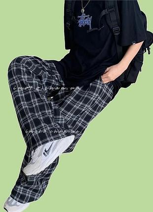 Штаны в клетку клеточку черные трендовые демисезонные корейские черные