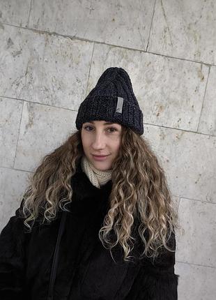 Жіноча класична шапка