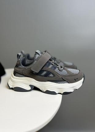 Кросівки на хлопчика