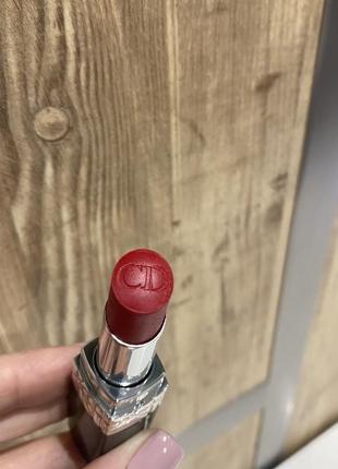 Christian dior rouge dior baume помада для губ с эффектом бальзама без коробки # 758 lys rouge, оригинал
