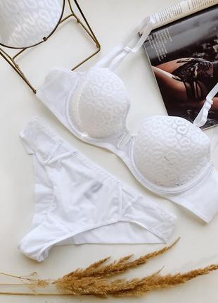 Комплект жіночої білизни