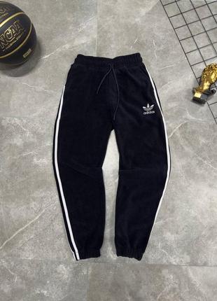Спортивные штаны adidas