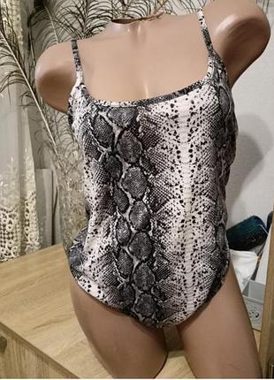 Трикотажный боди майкой из бикини змеиный принт3 фото