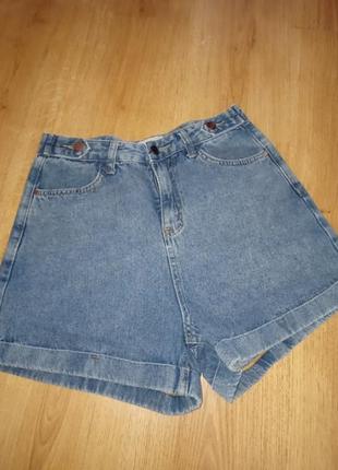 Шорты женские с кошенями джинс