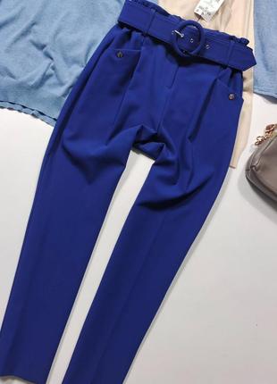 Красивые синие брюки