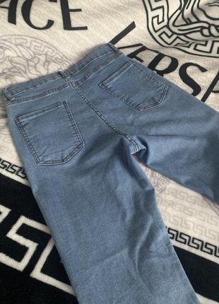 Джинси скіні