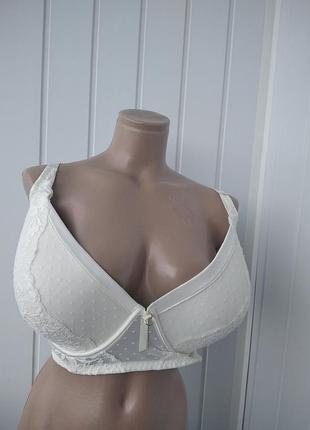 Нежный бюстгальтер с кружевом