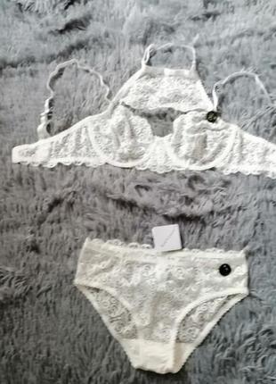 Гарний комплект білизни мереживо з чокером на кісточках в наявності розміри xl та m