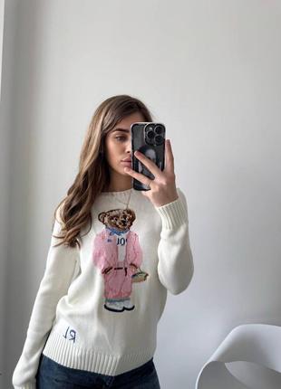 Брендовый женский свитер с медведем